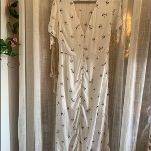 Flower pattern dress with buttons